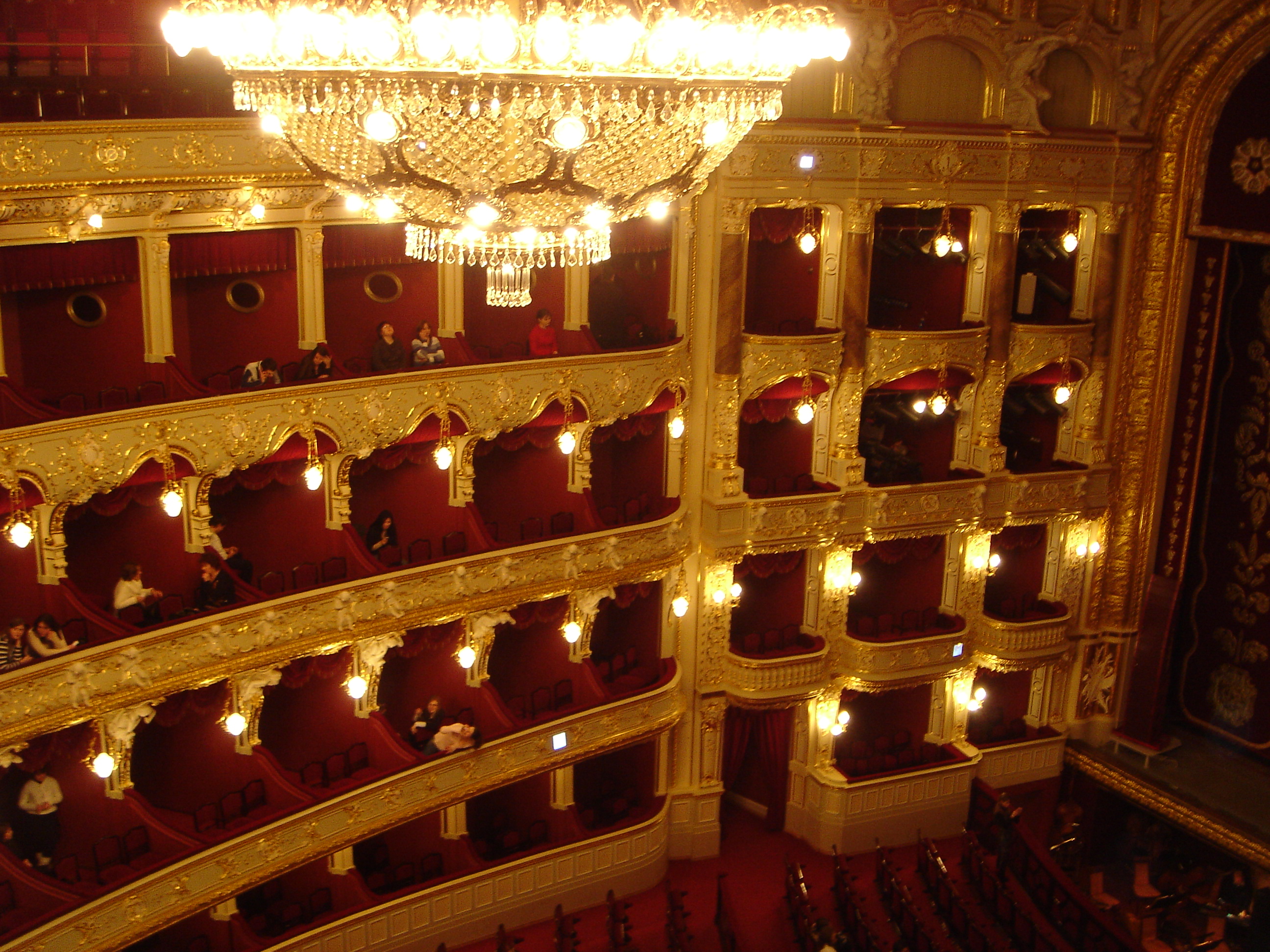 Интерьер оперного театра в Одессе.
