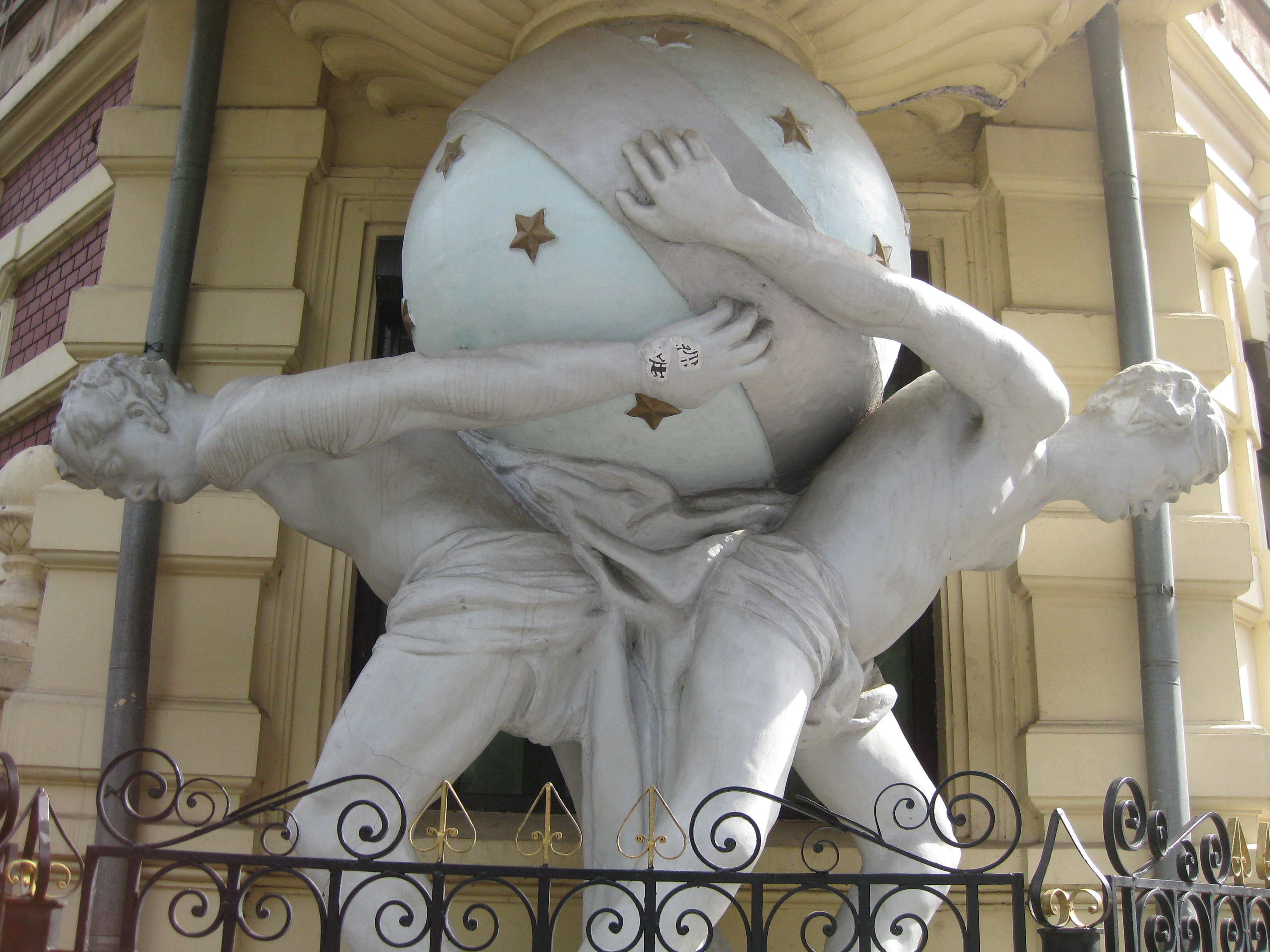 Дом с атлантами в Одессе.